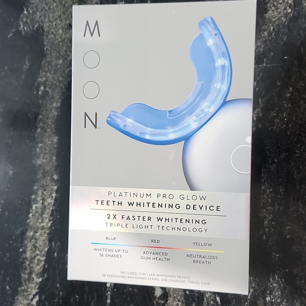 Moon platinum pro glow teeth whitening device upc# 850037797813